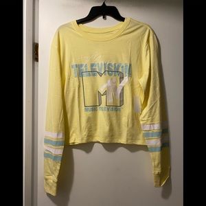 🆕 MTV long sleeve cropped tee XL
